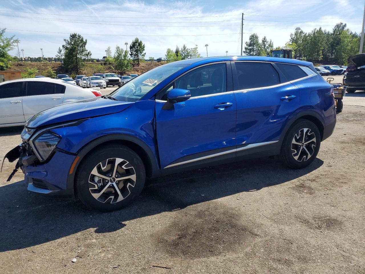 Salvage Kia Sportage Image