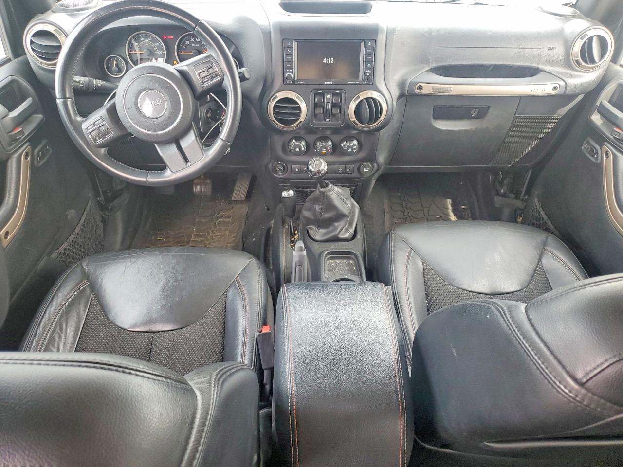 Jeep Wrangler Sahara