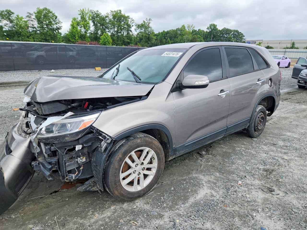 Salvage Kia Sorento Image