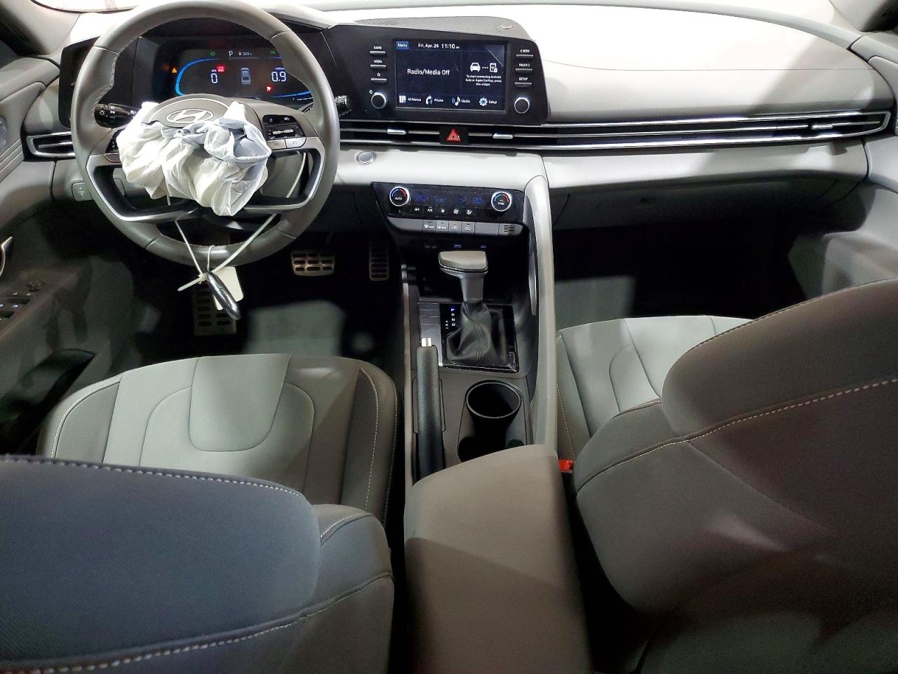 Hyundai ELANTRA Sel Sport