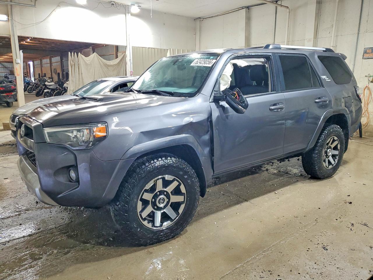 Salvage Toyota 4Runner Image