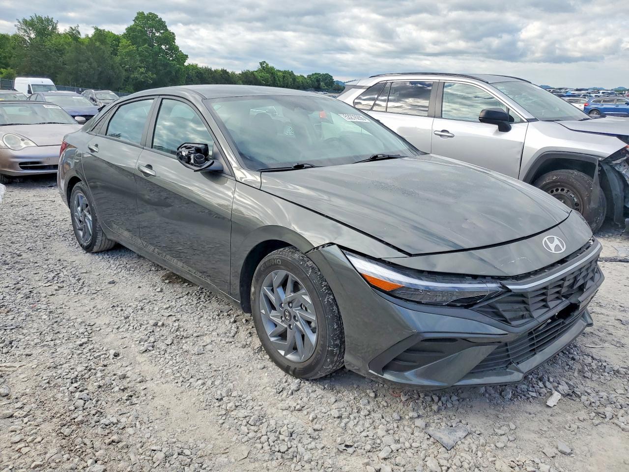 Hyundai ELANTRA Sel