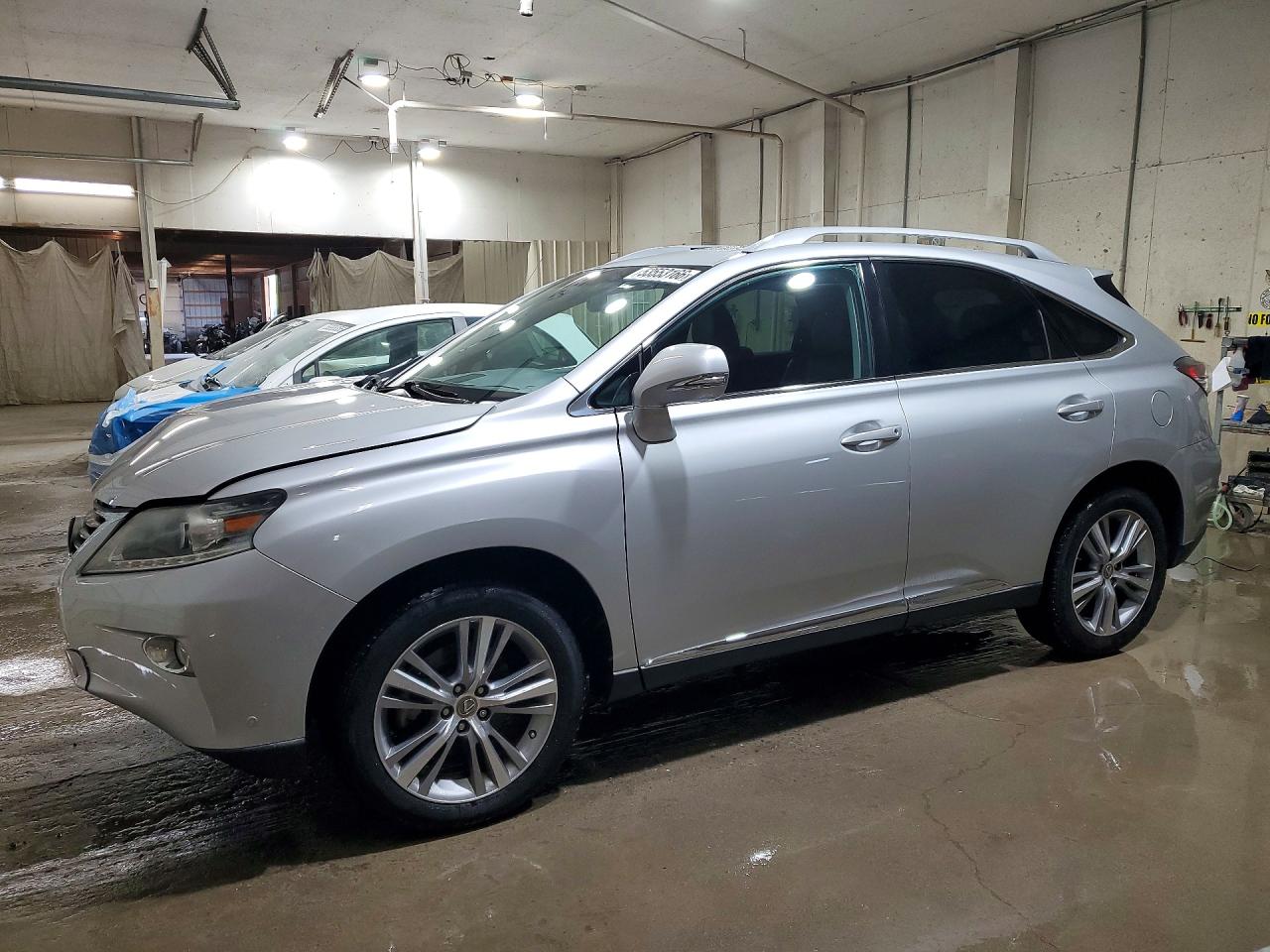 Salvage Lexus RX Image