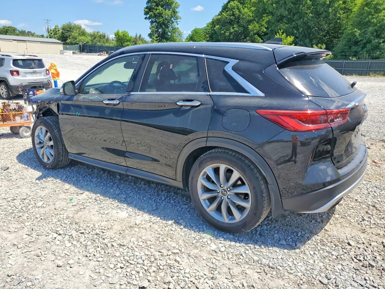 INFINITI Qx Essential