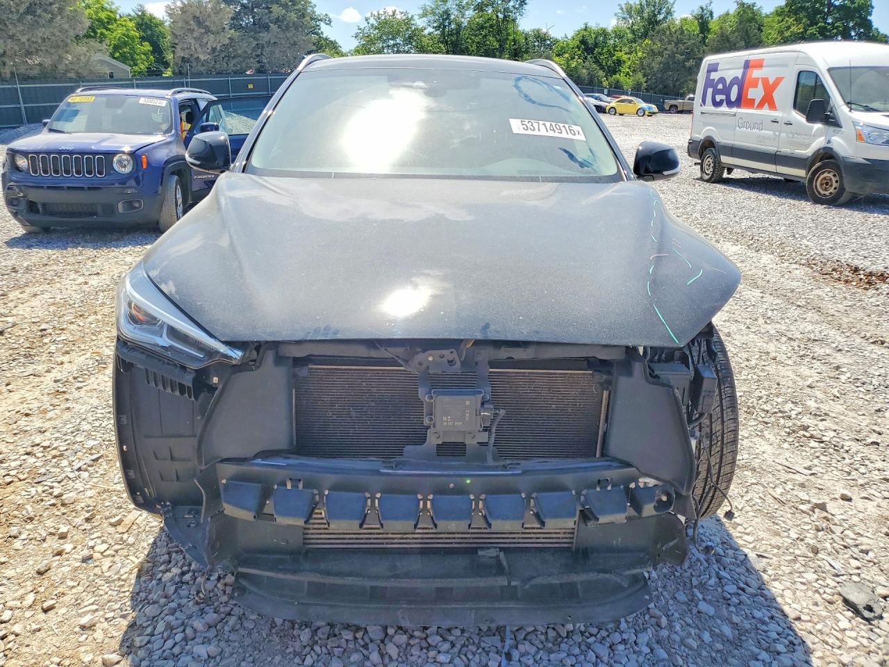 INFINITI Qx Essential