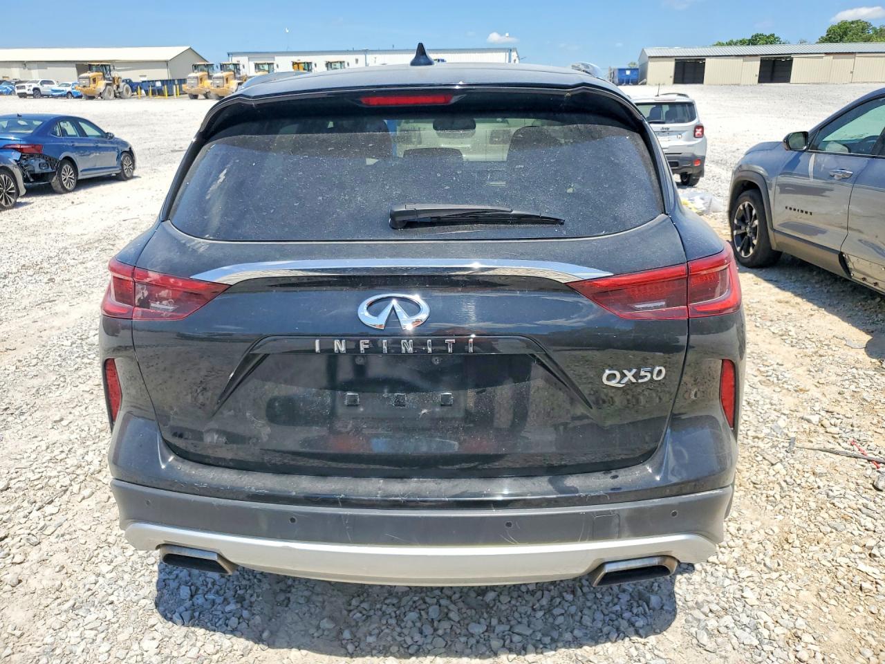 INFINITI Qx Essential