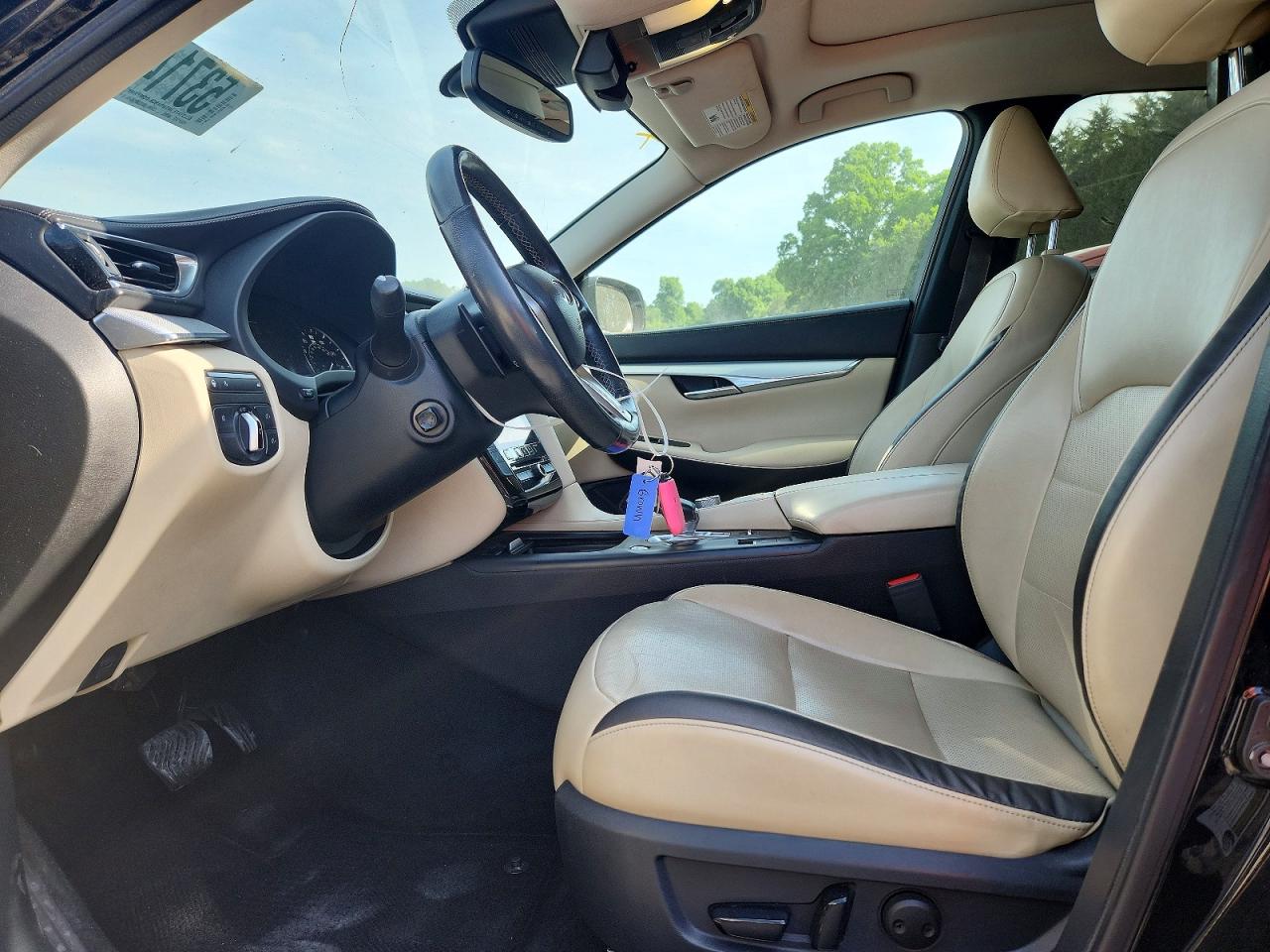 INFINITI Qx Essential
