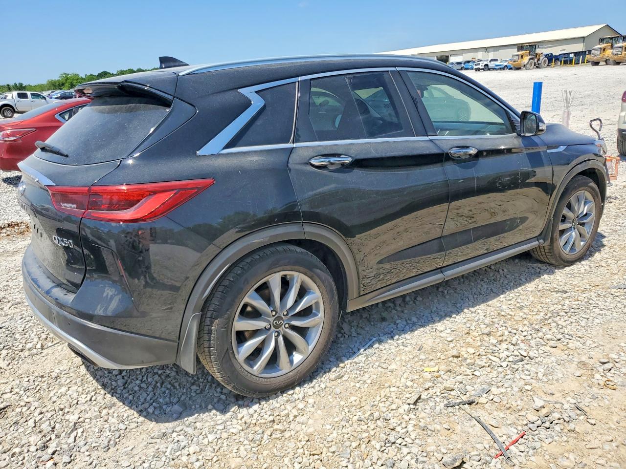 INFINITI Qx Essential