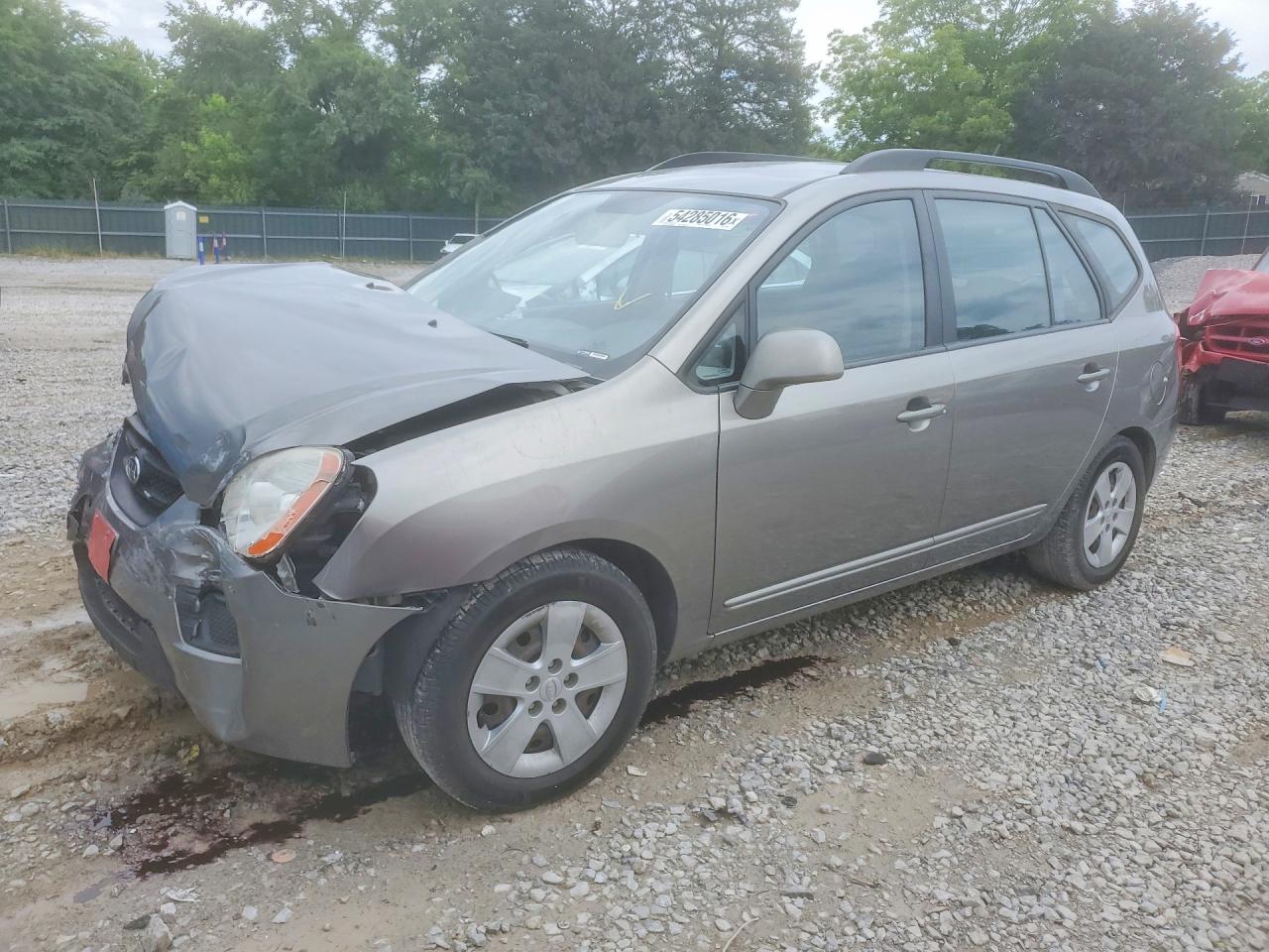 Salvage Kia Rondo Image