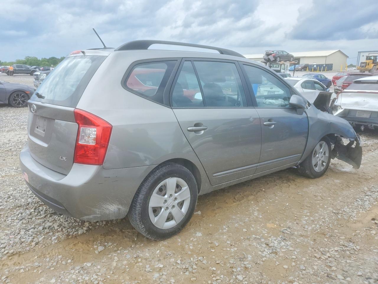 Kia Rondo Base