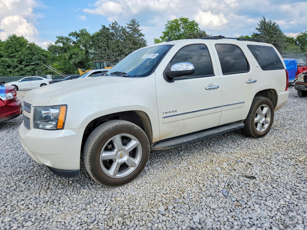 Salvage Chevrolet Tahoe Image