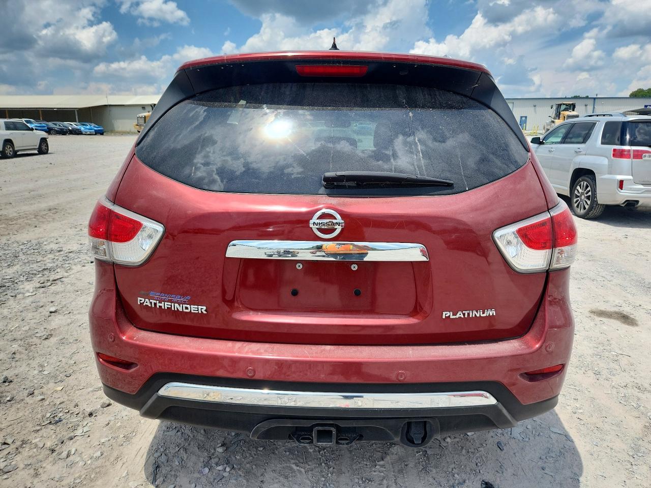 Nissan Pathfinder S