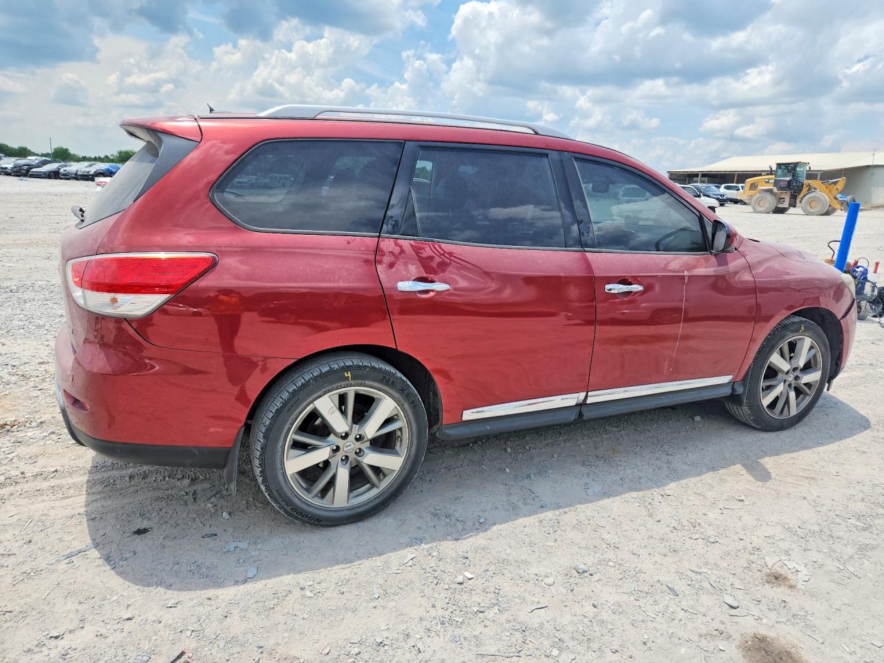 Nissan Pathfinder S
