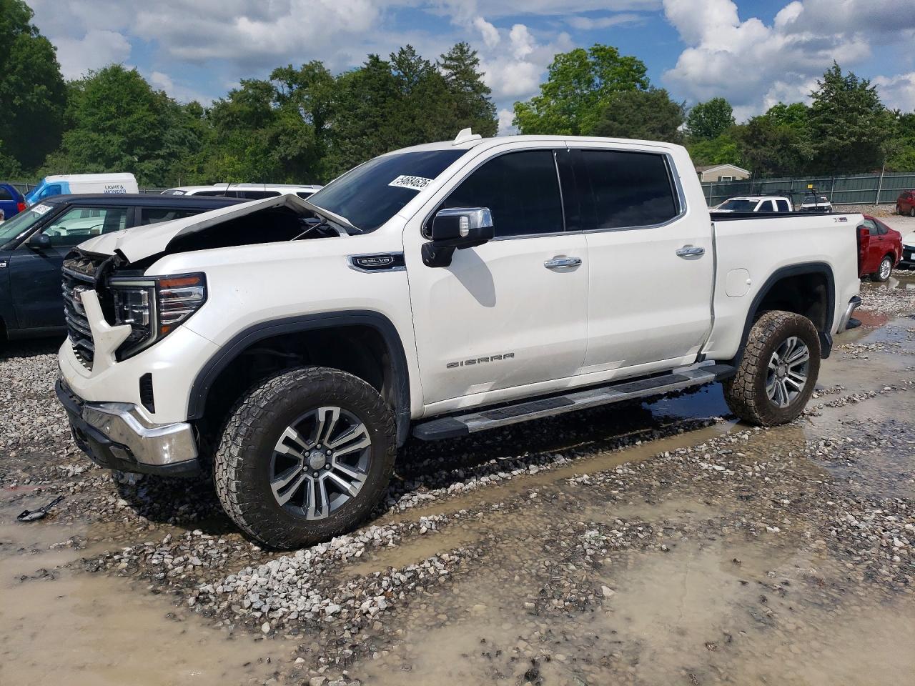 Salvage GMC Sierra Image