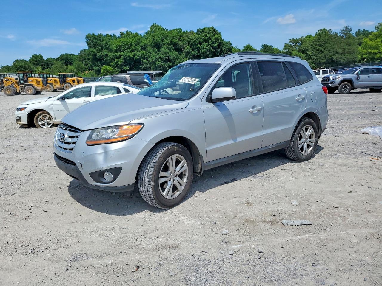 Salvage Hyundai SANTA FE Image