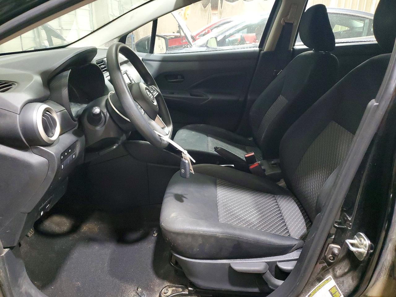 Nissan Versa S