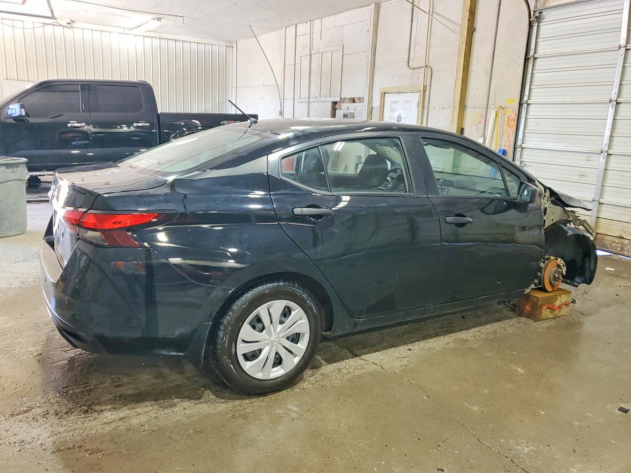 Nissan Versa S