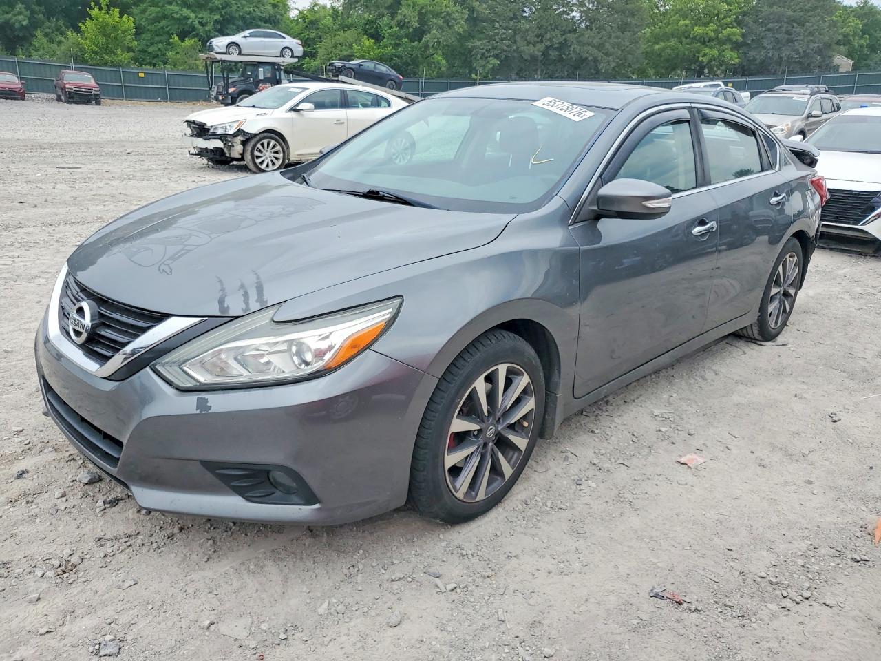 Salvage Nissan Altima Image