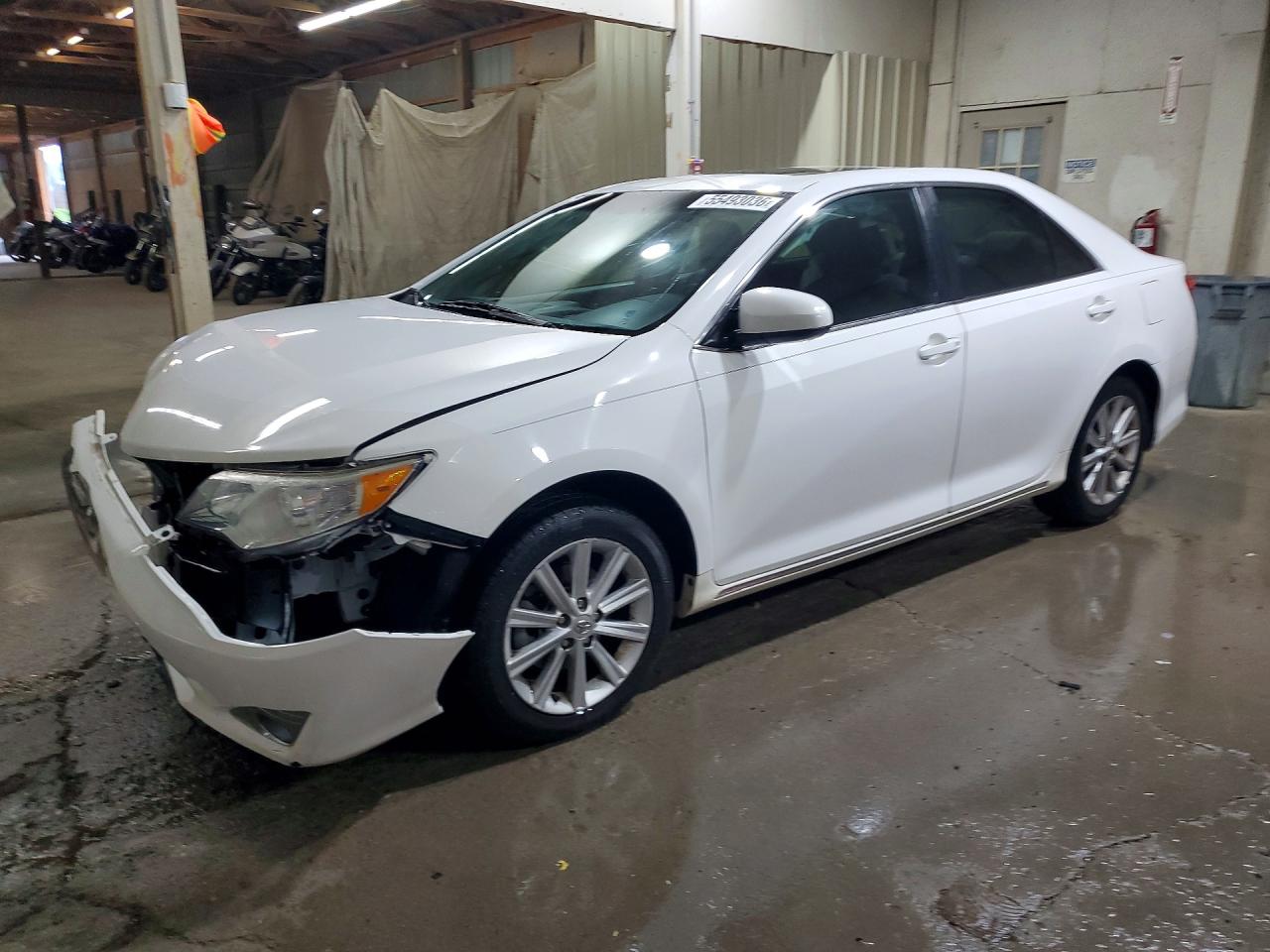Salvage Toyota Camry Image