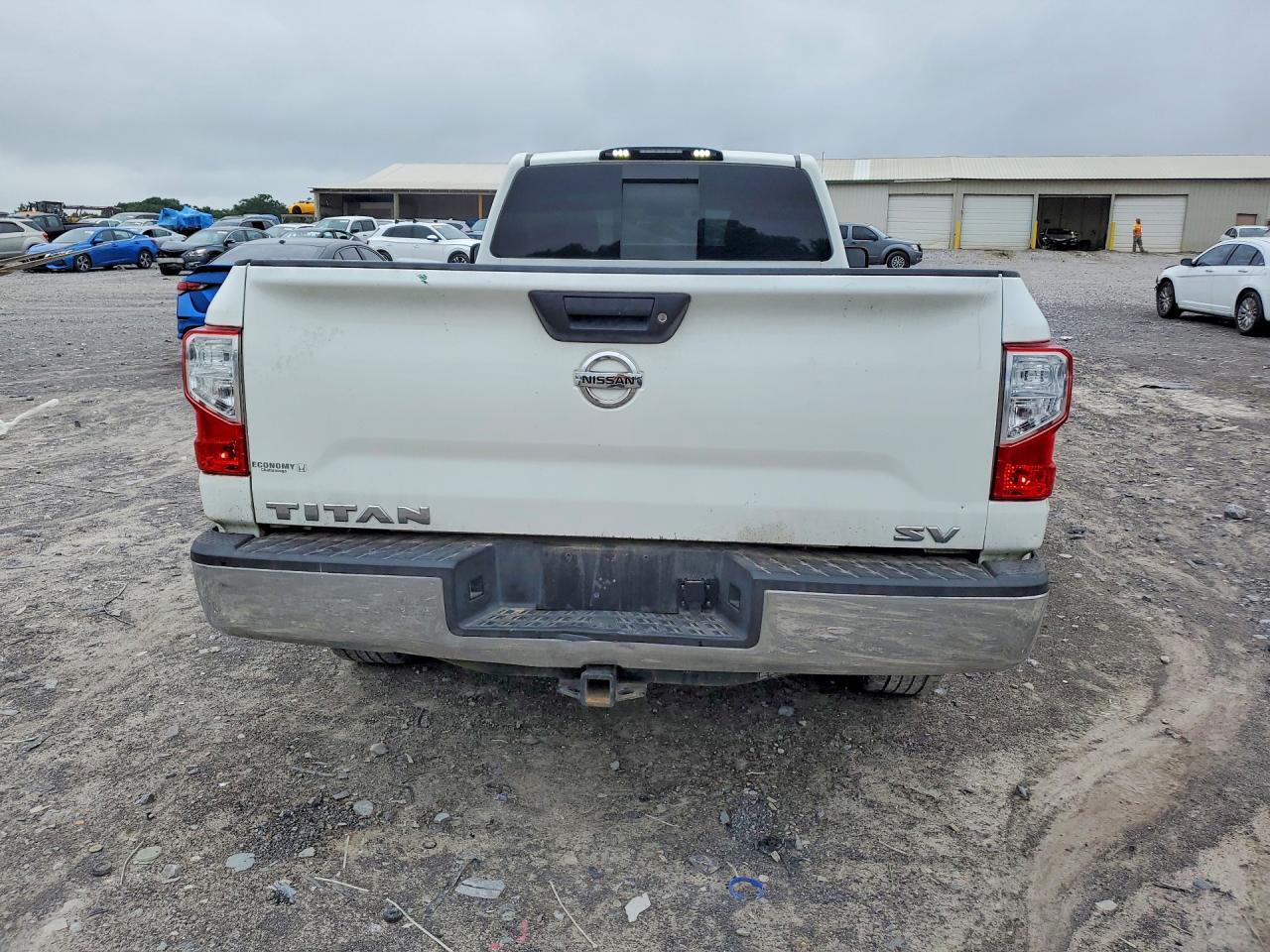 Nissan Titan Sv