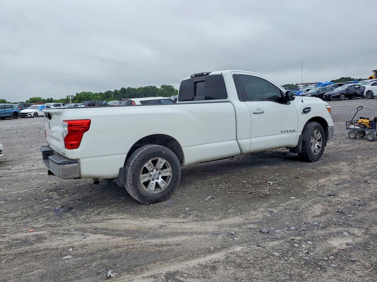 Nissan Titan Sv