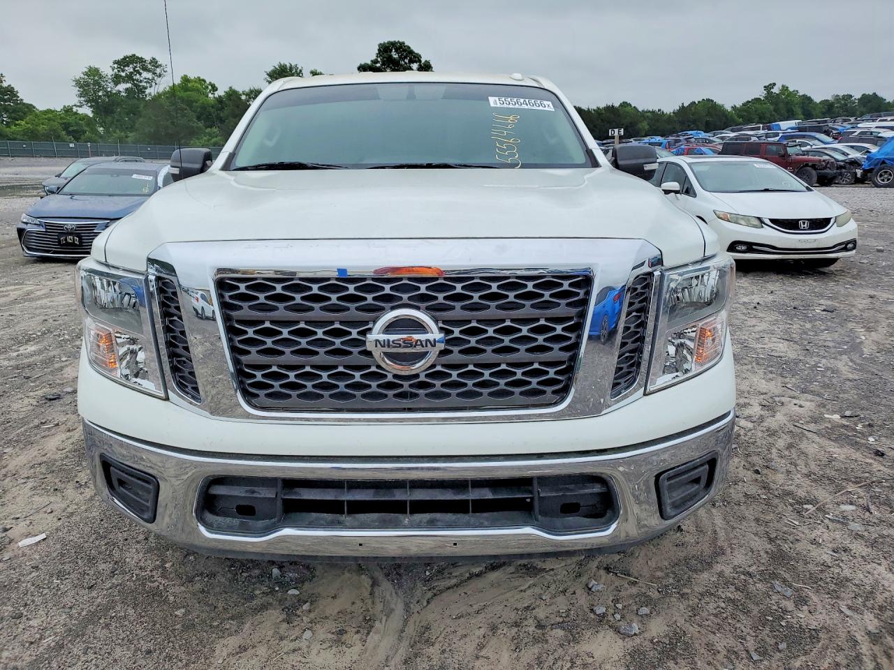 Nissan Titan Sv