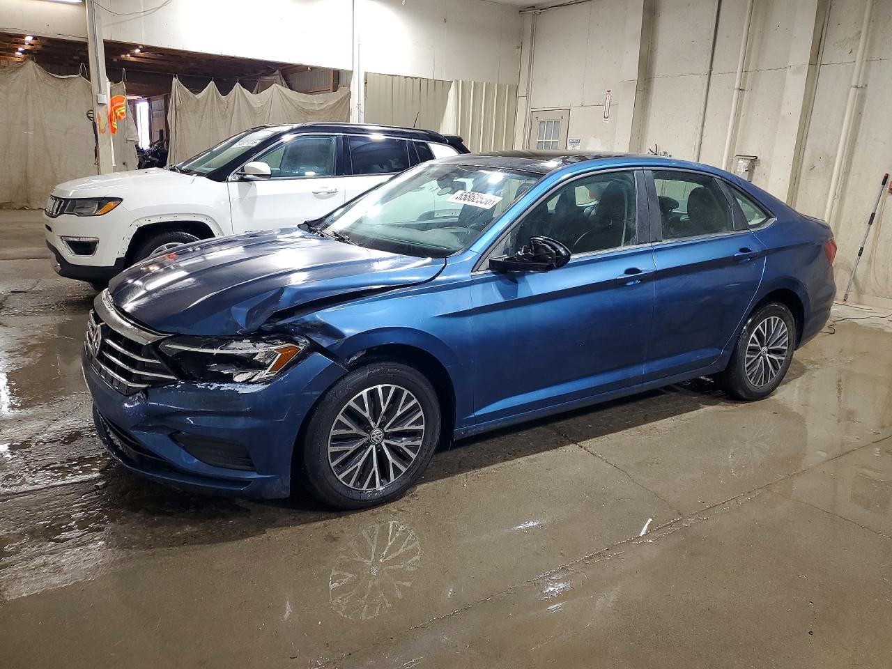 Salvage Volkswagen Jetta Image
