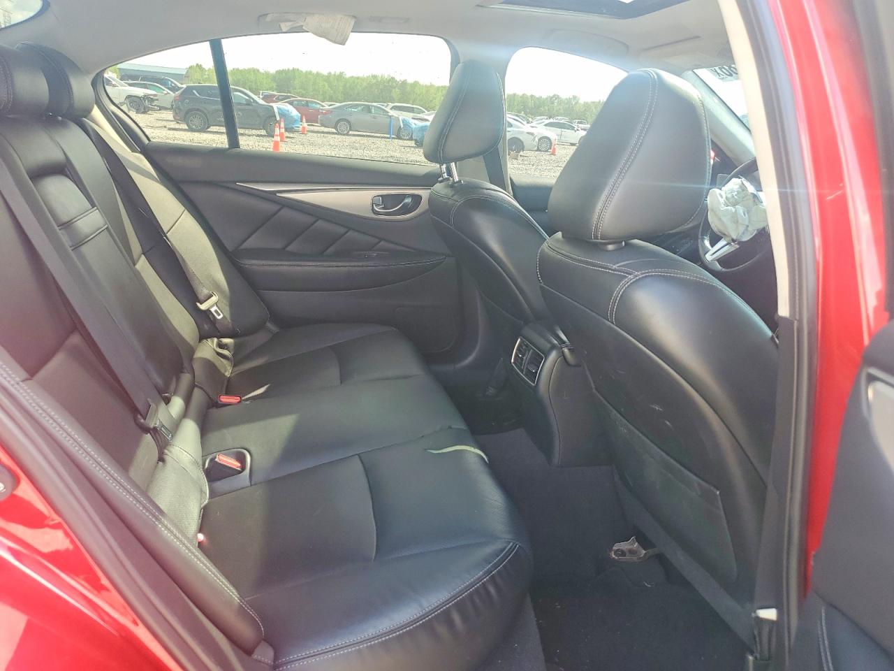 INFINITI Q50 Luxe