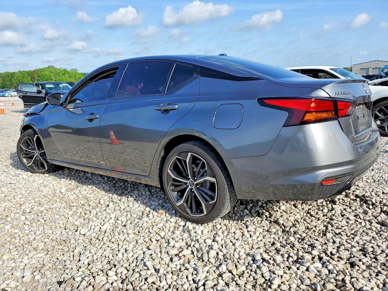 Nissan Altima Sr