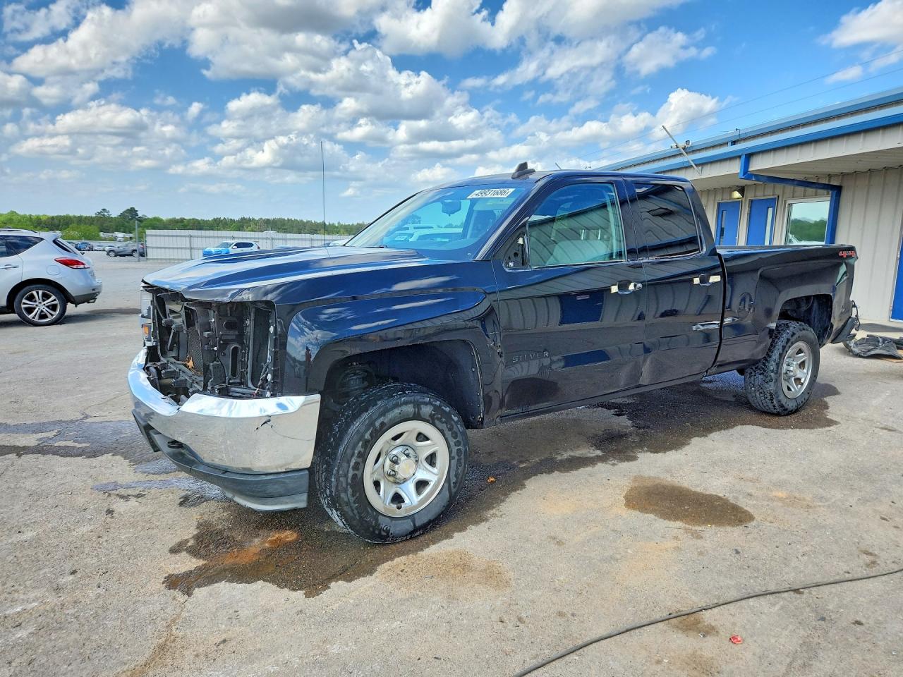 Salvage Chevrolet Silverado Image