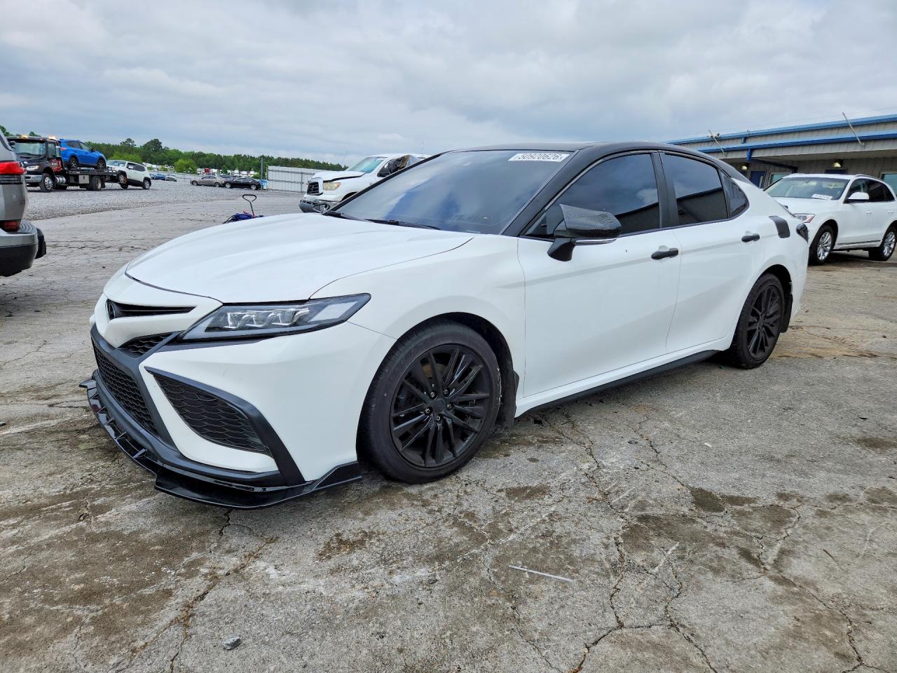 Salvage Toyota Camry Image