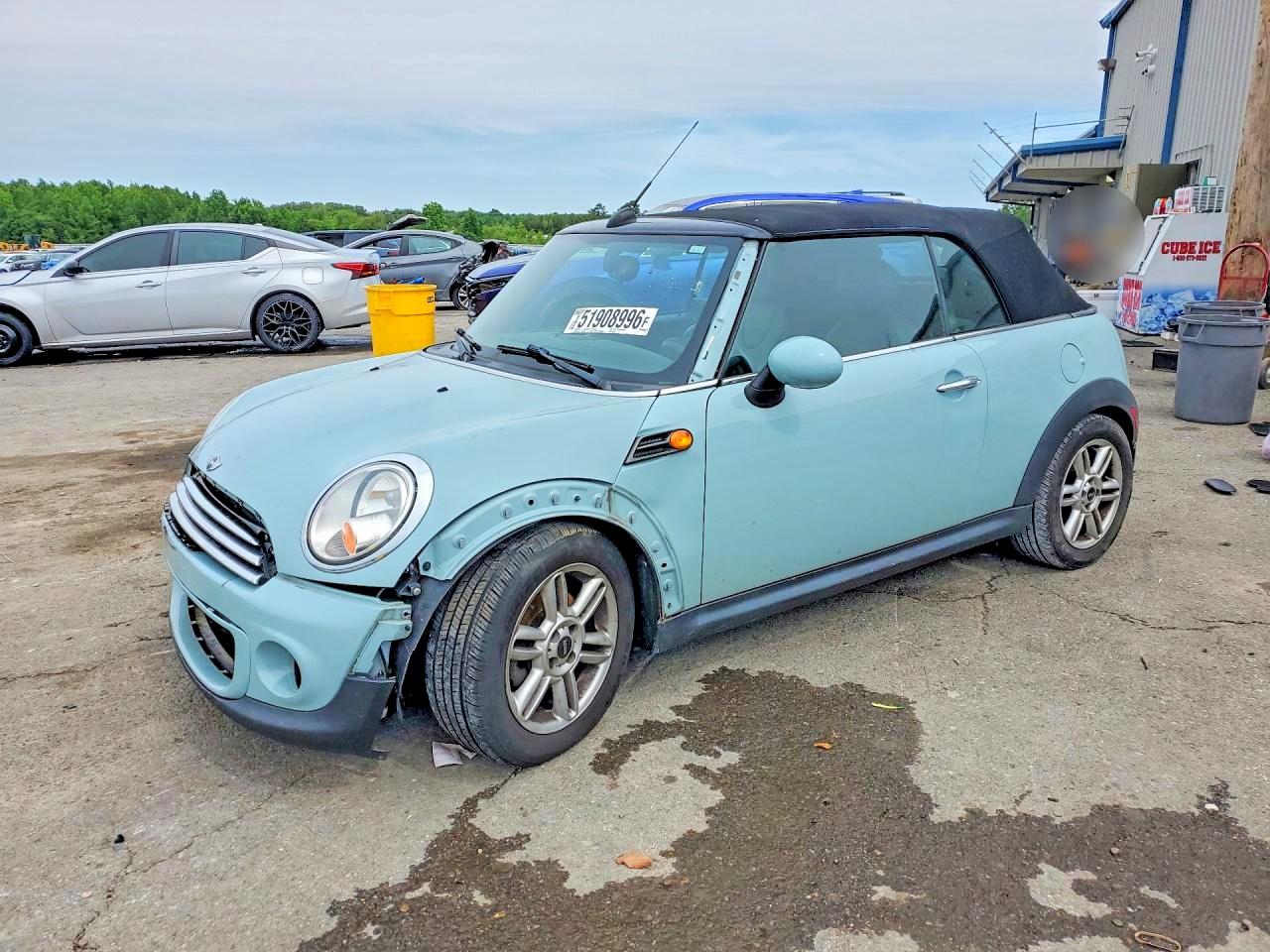 Salvage MINI Cooper Image