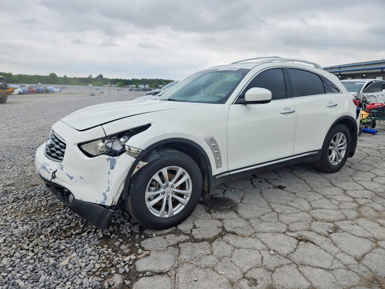 Salvage INFINITI Fx Image