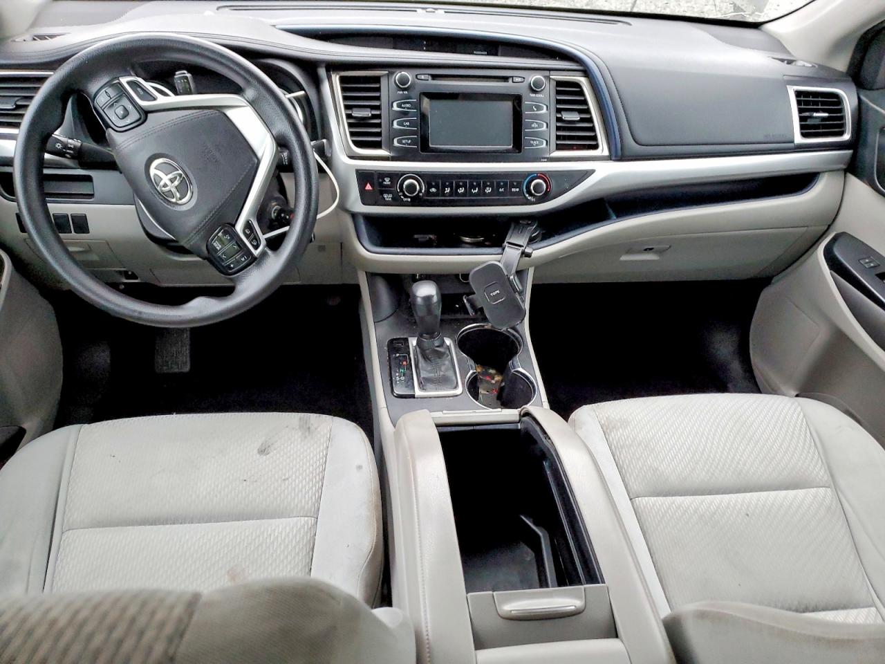 Toyota Highlander Le