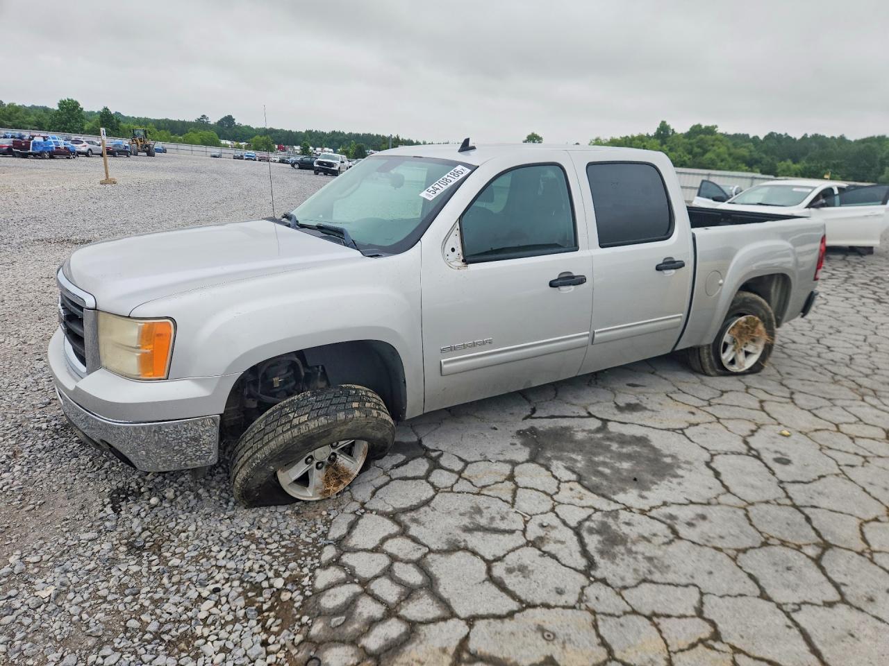 Salvage GMC Sierra Image