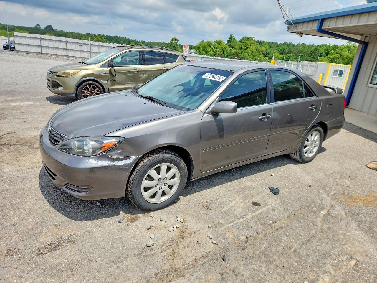 Salvage Toyota Camry Image