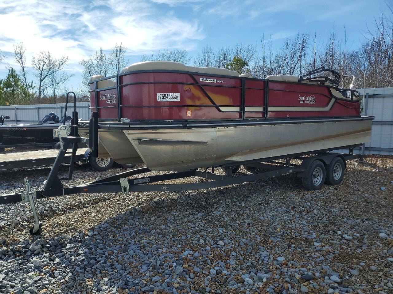 Sun Tracker Boat