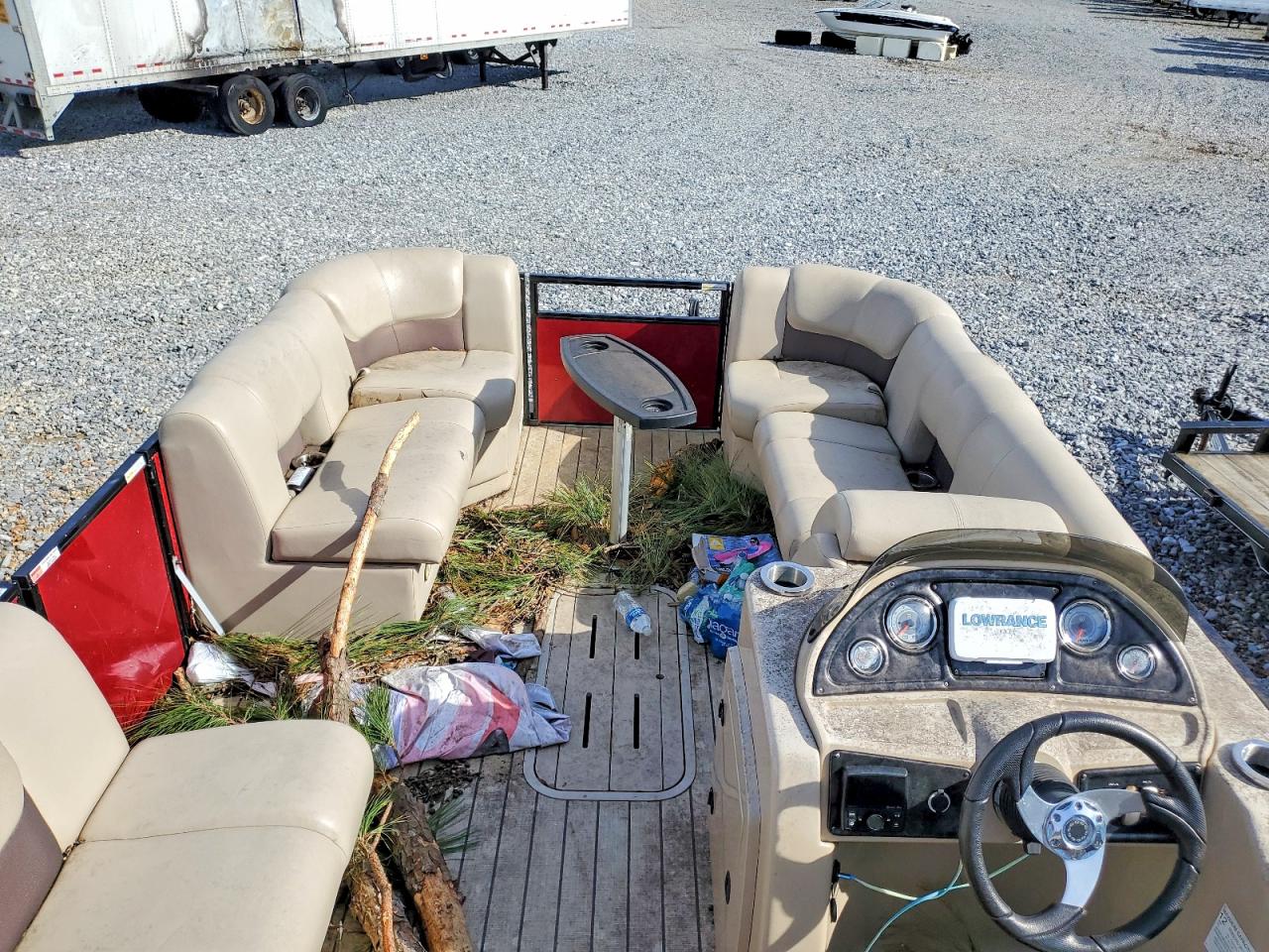Sun Tracker Boat
