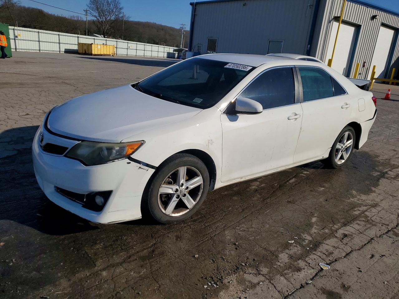 Salvage Toyota Camry Image