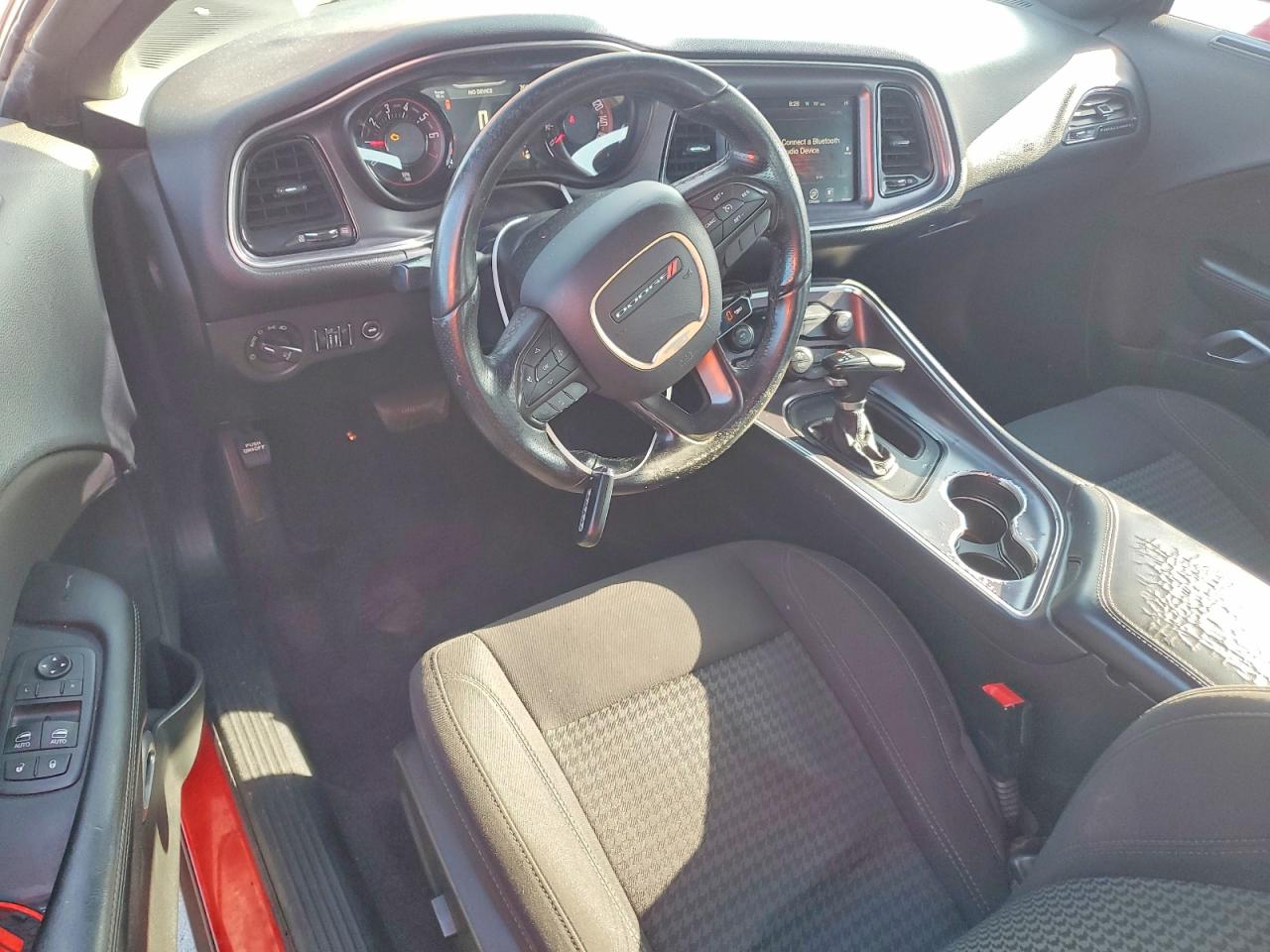 Dodge Challenger Sxt