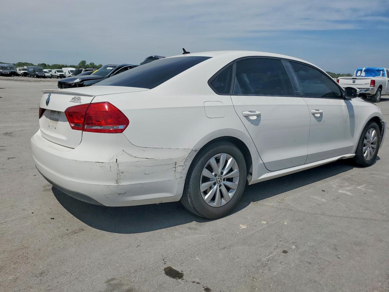 Volkswagen Passat S