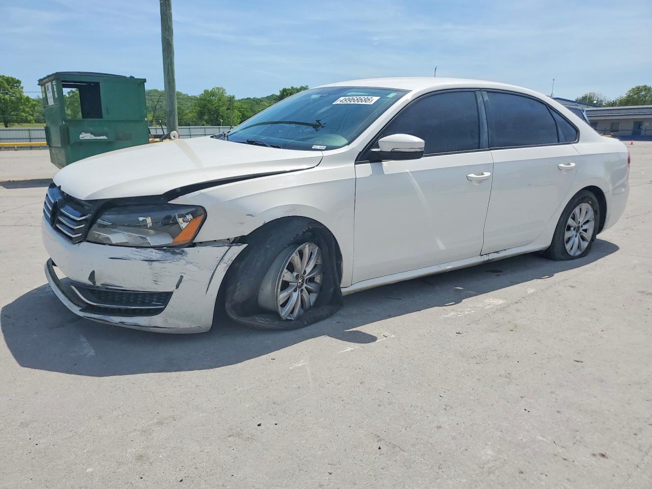 Salvage Volkswagen Passat Image