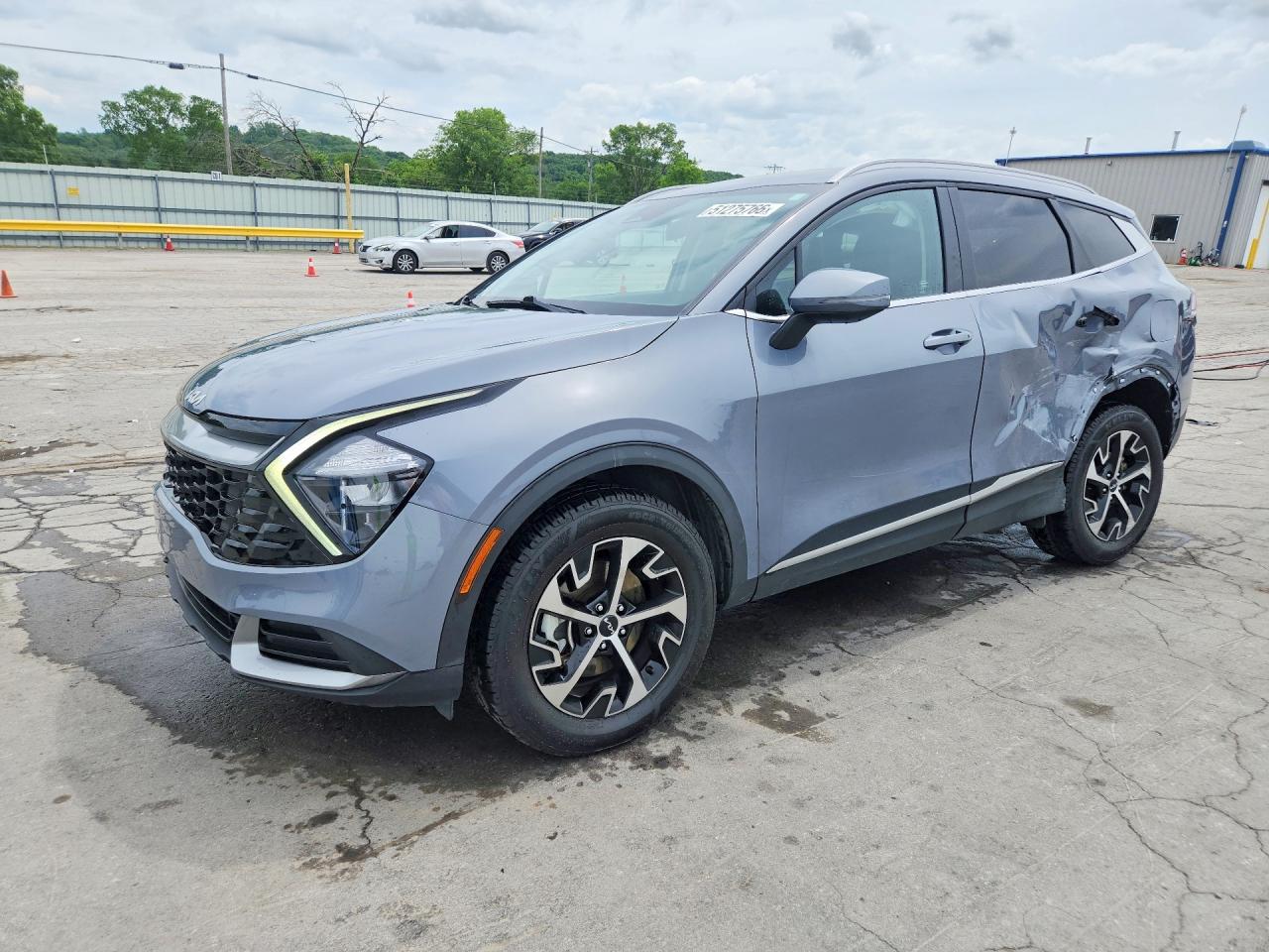 Salvage Kia Sportage Image