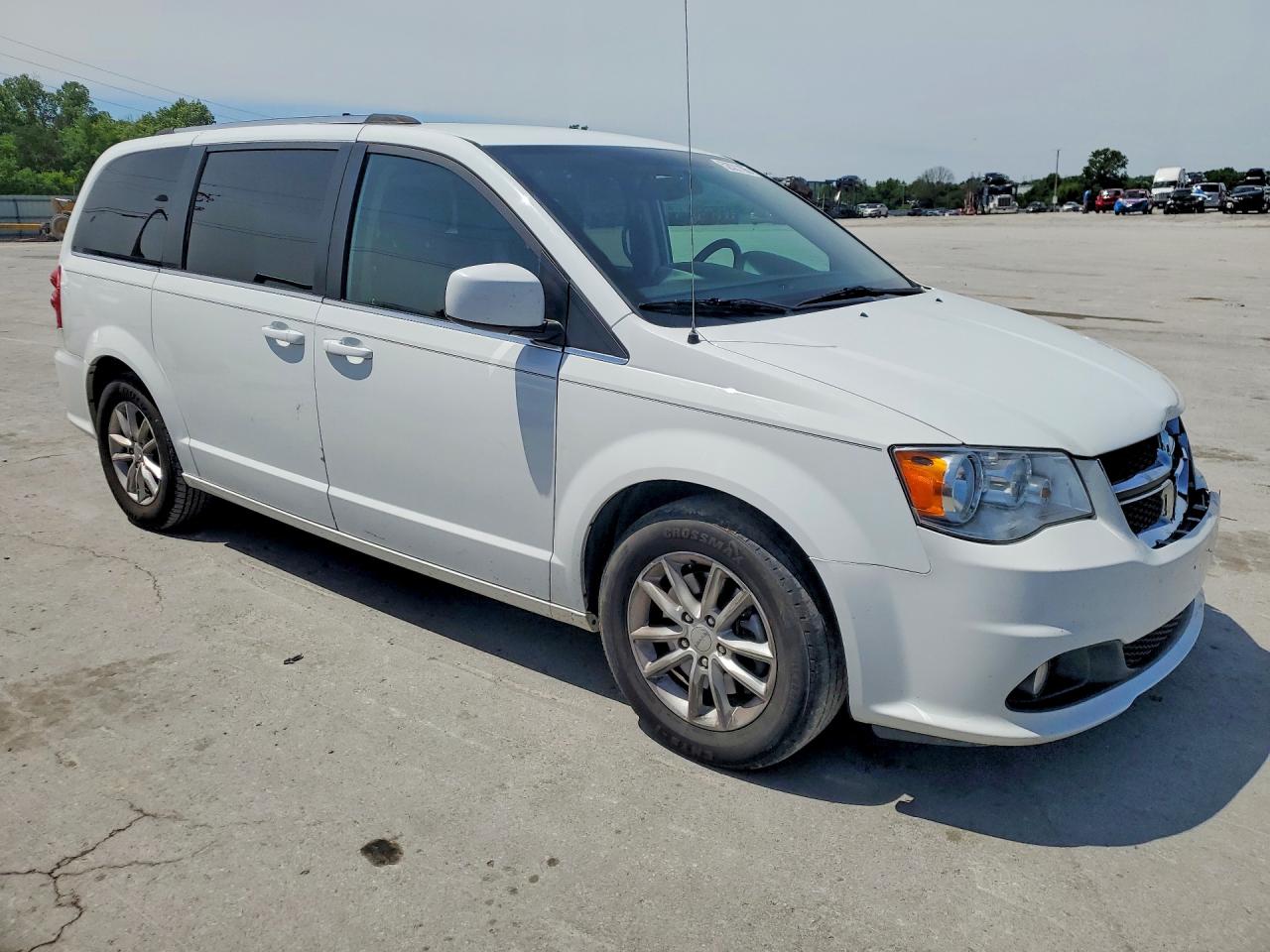 Dodge Caravan Sxt