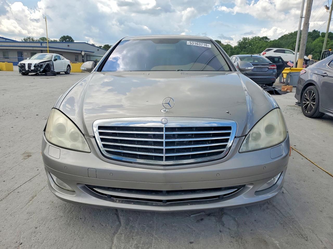 Mercedes-Benz S-Class 550
