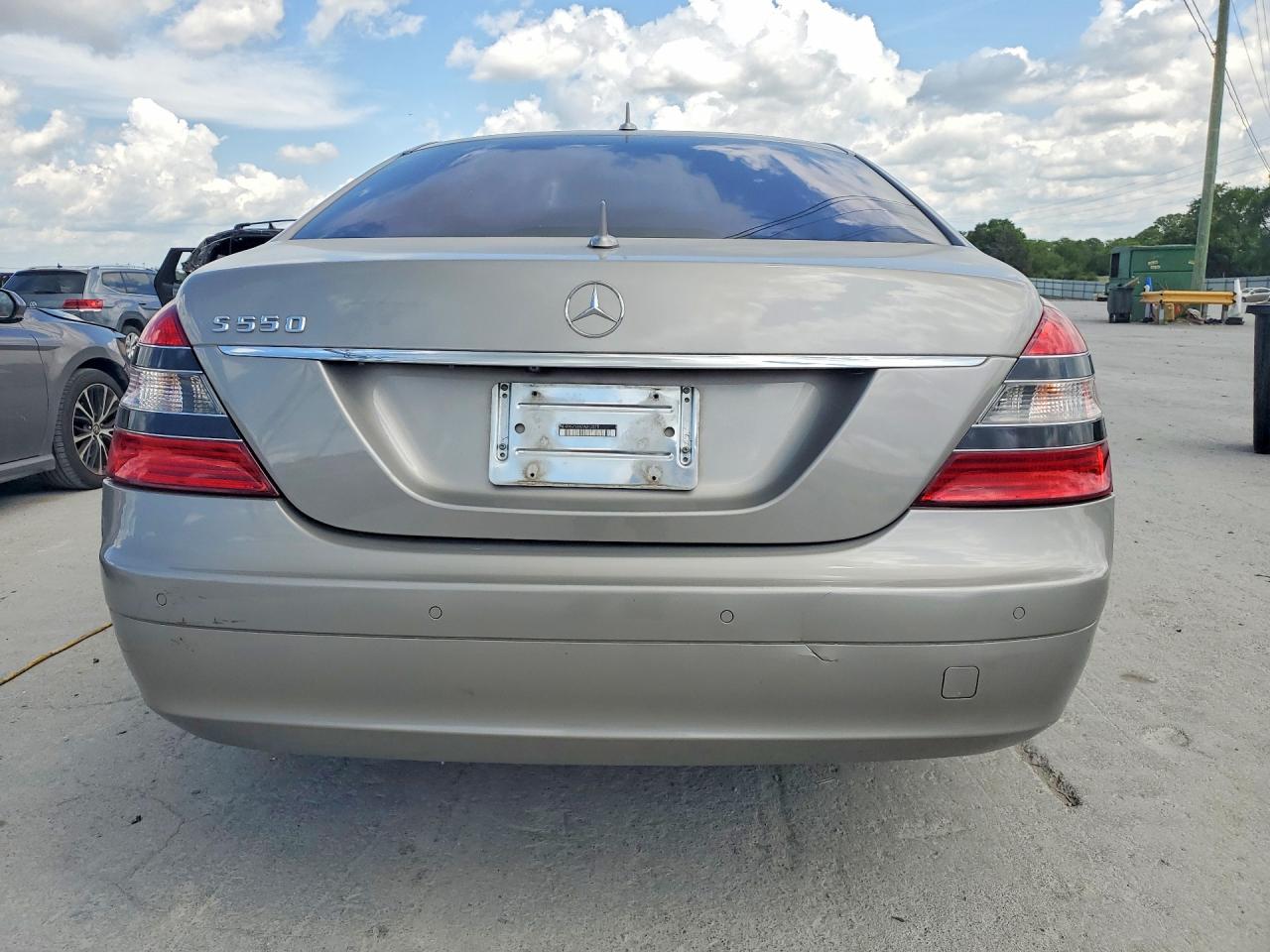 Mercedes-Benz S-Class 550