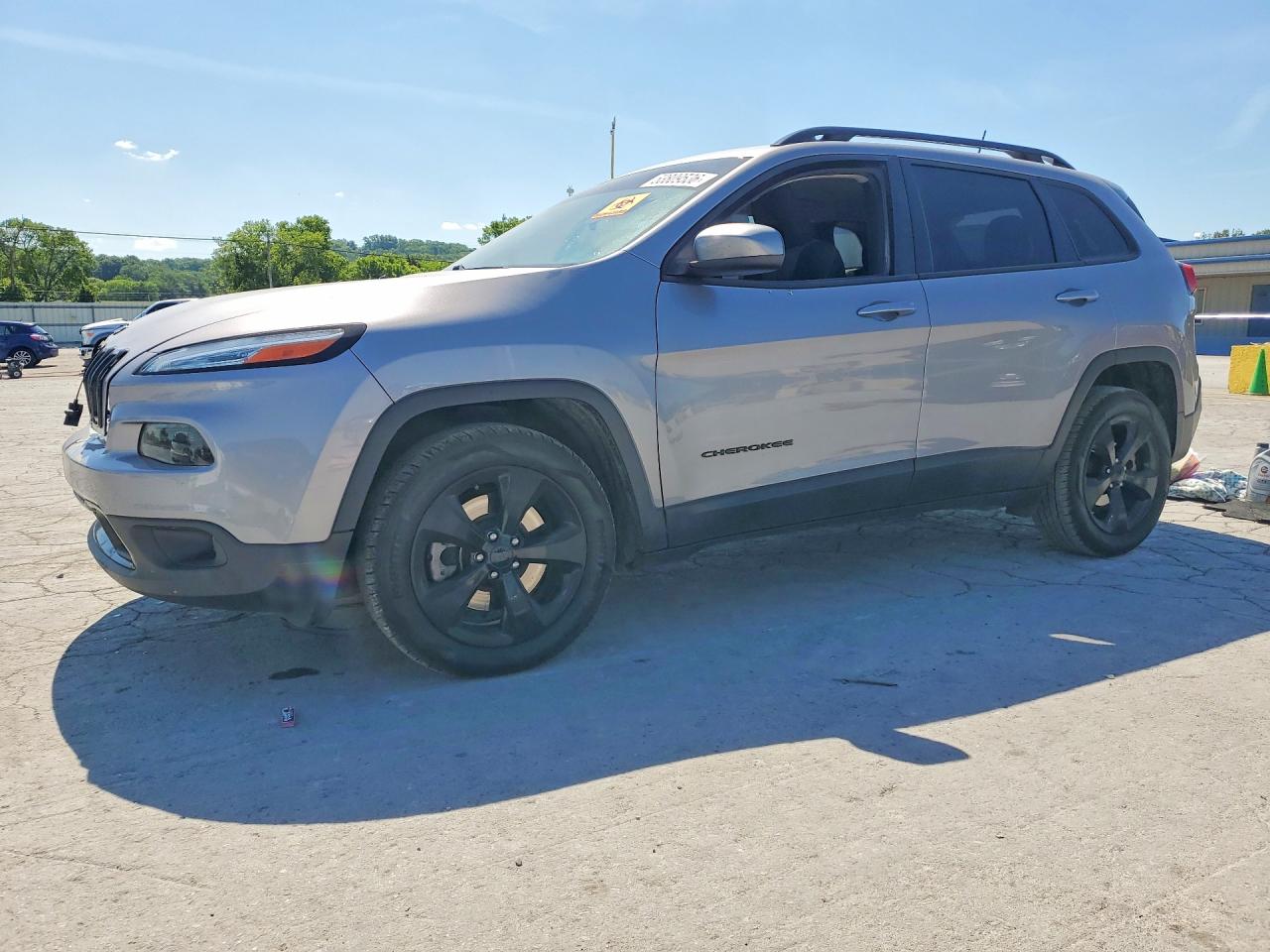 Salvage Jeep Cherokee Image