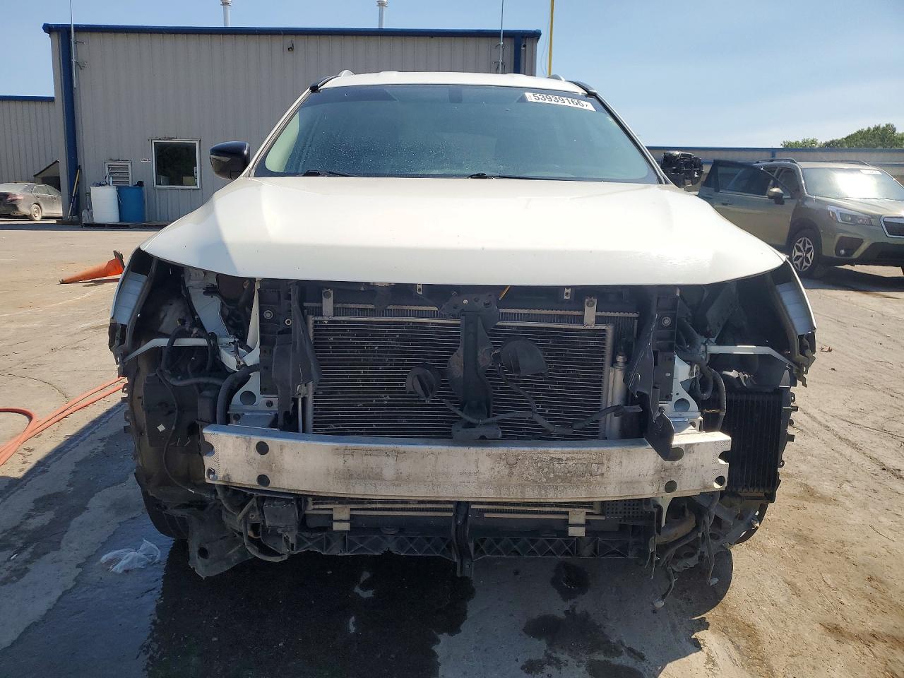 Nissan Pathfinder Sv