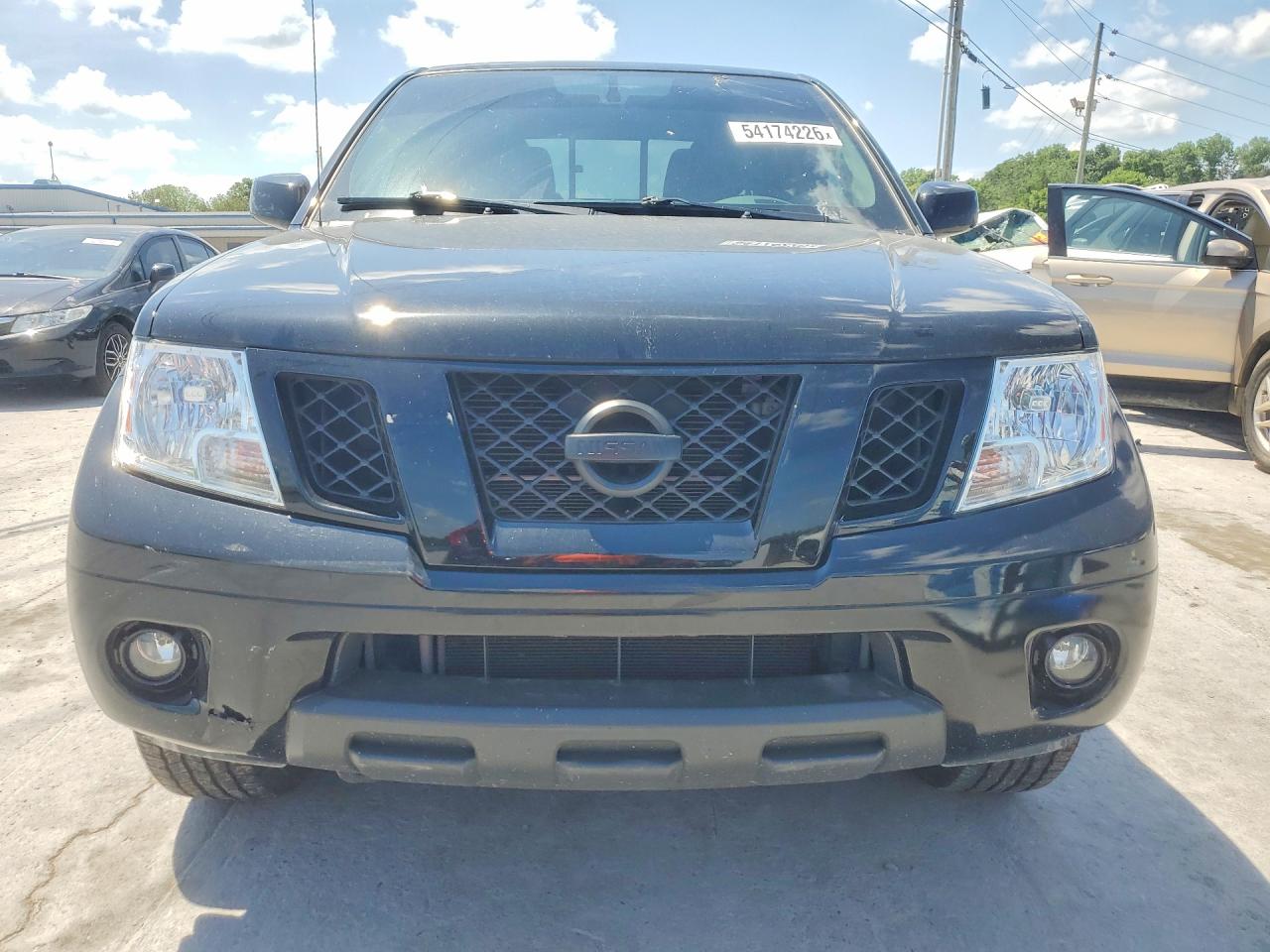 Nissan Frontier Sv
