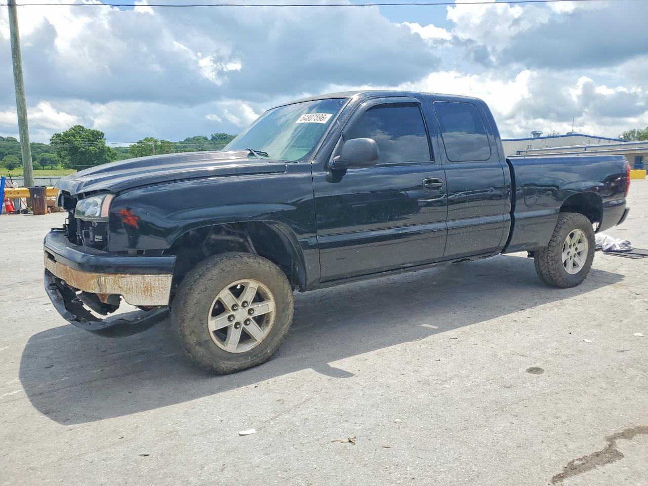 Salvage Chevrolet Silverado Image